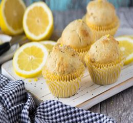 muffins με chia και λεμόνι φώτο muffins με chia και λεμόνι